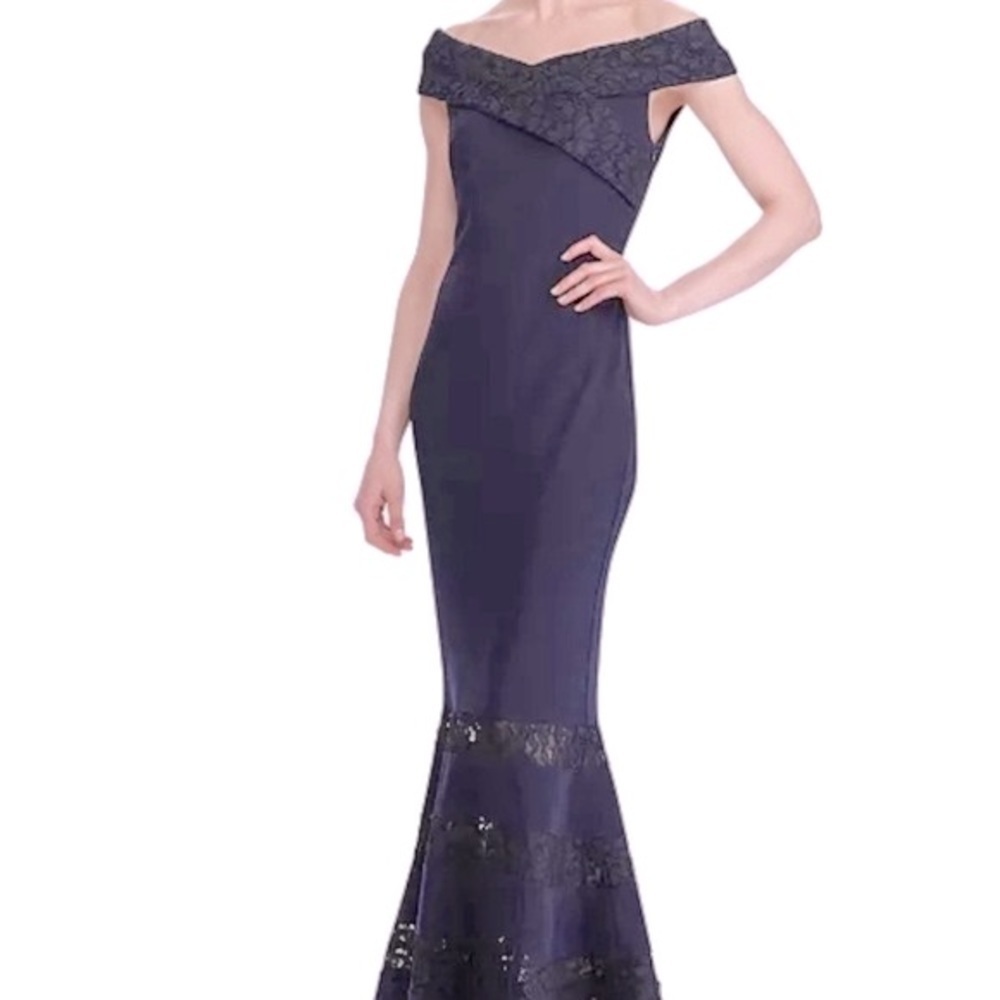 Lauren Ralph Lauren Lace Panel Jersey off shoulder full length gown Navy size 10